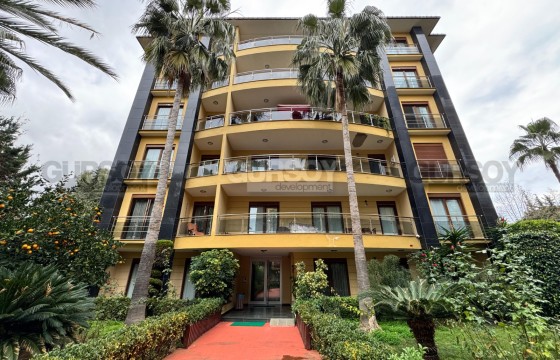 Квартира 2+1 на первой линии моря с собственной пляжной зоной, центр Алании в Турции - фото 7