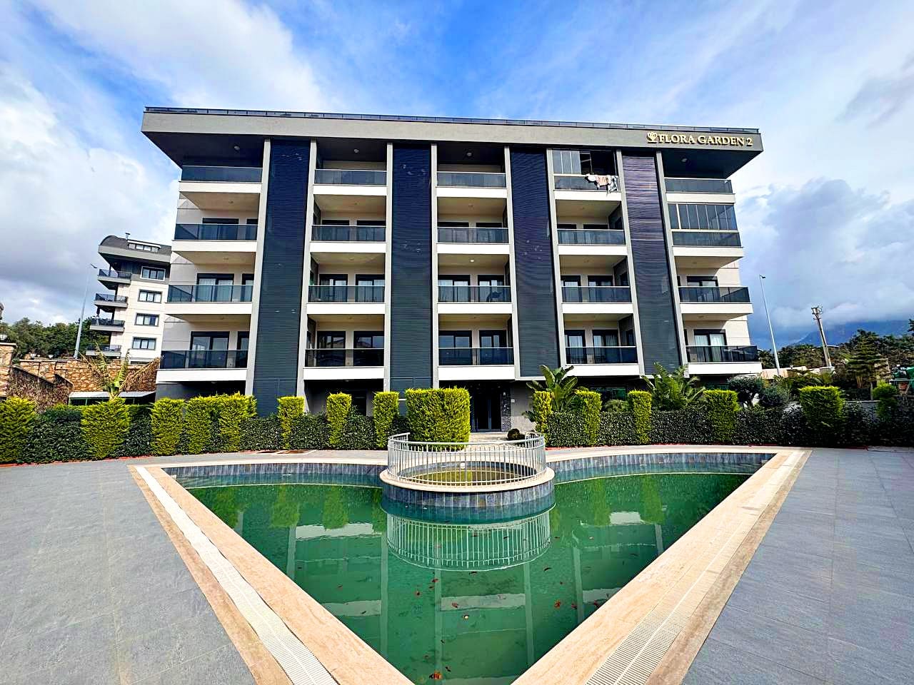 Уютная и просторная квартира 2+1 в популярном районе ОБА в Турции - фото 2