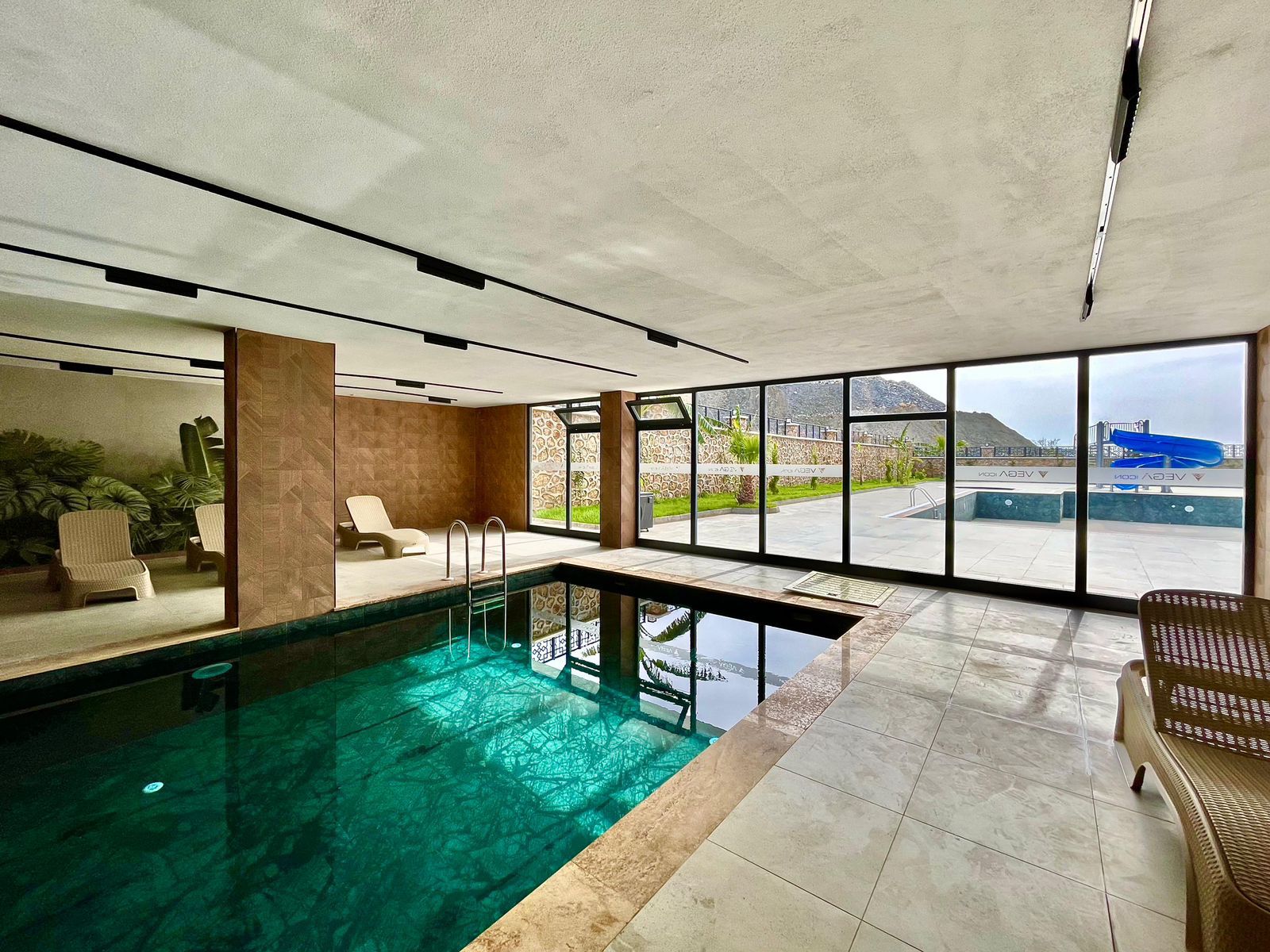 Комфортная квартира 1+1 у моря в Обa с отличной инфраструктурой в Турции - фото 1