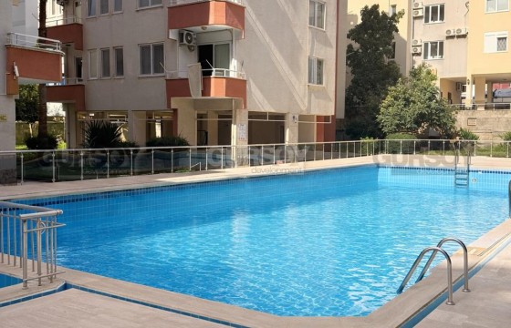 Просторная меблированная квартира 3+1 в 250 м от моря, Махмутлар в Турции - фото 6