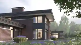 Дом с баней и гаражом на небольшом участке