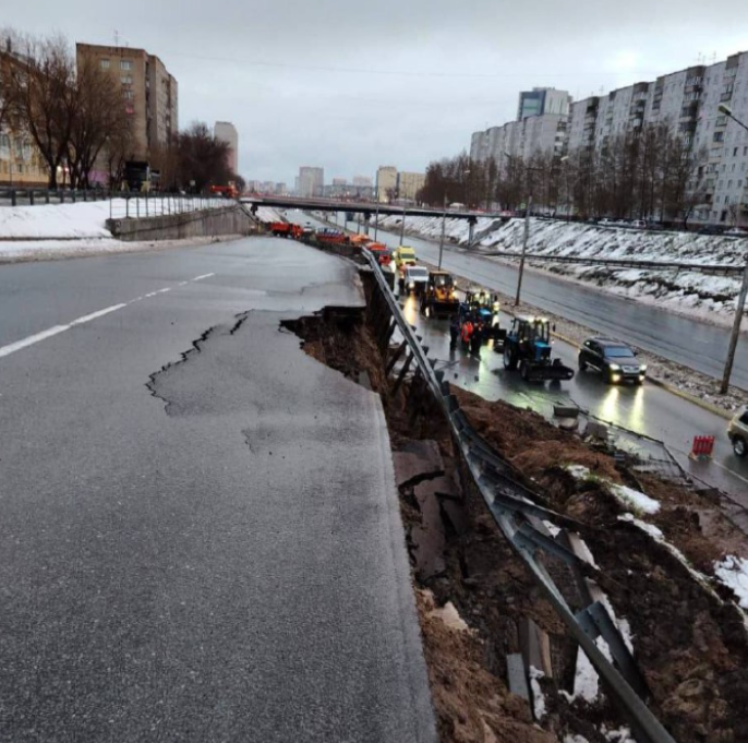 Подтопление грунтовыми водами могло стать причиной обрушения подпорной стенки на Ипподромской в Новосибирске