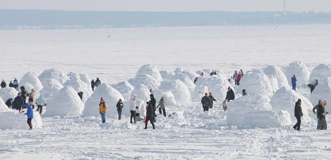 В Сибири на Оби построили город иглу 