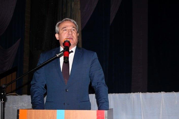 Юбилей в мишленовском ресторане Москвы устроит мэр проблемного сибирского города Байкальска