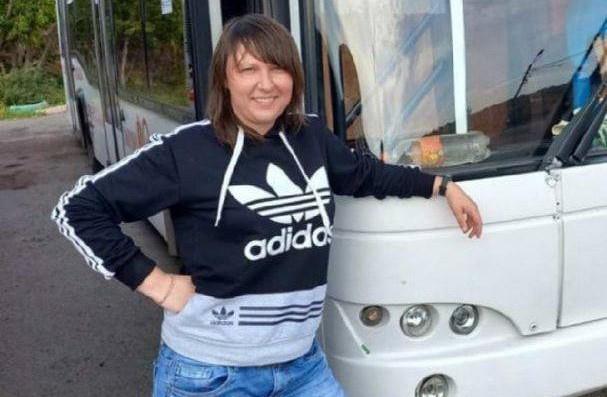 Водитель красноярского автобуса помогла ребёнку, которому стало плохо на остановке