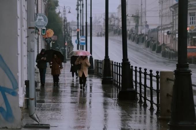 В Томске после ливней переполнены канализационные сети 