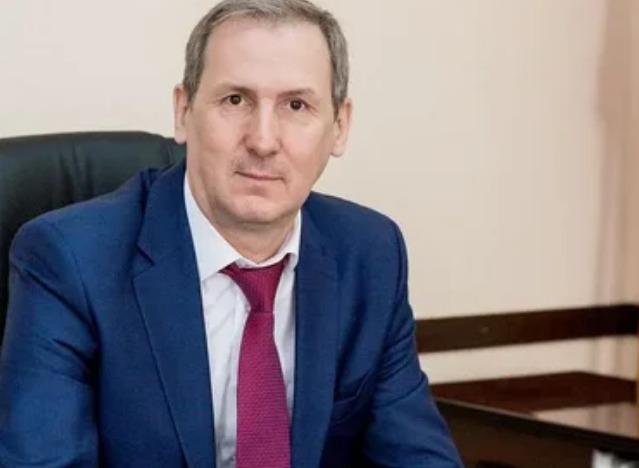 Мэра Тулуна Юрия Кариха допрашивают по уголовному делу о ветхом жилье