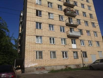 В Красноярске 6-летний ребенок выпал из окна общежития