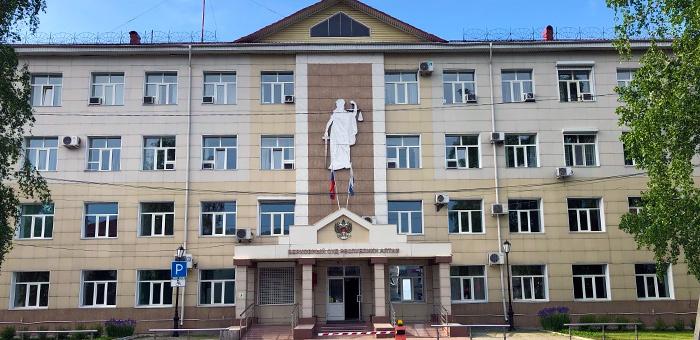 В Республике Алтай истец, оспаривающий закон о реформе местного самоуправления, обратился к депутатам и гражданам в поиске доказательств