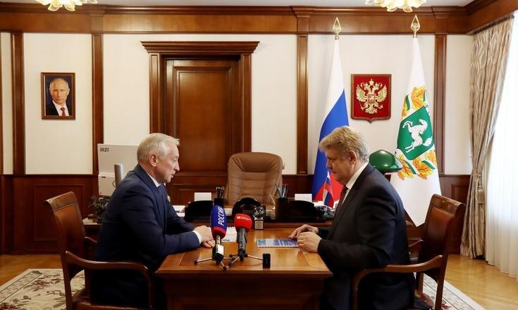 Полпред Президента Анатолий Серышев обсудил с томскими властями работу ЖКХ в морозы и внедрение нового рейтинга для бизнеса