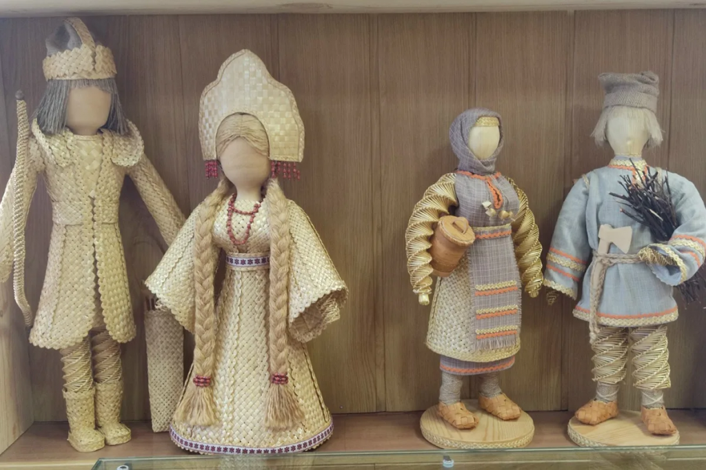 Сибирские ремесла Фигурки из соломы