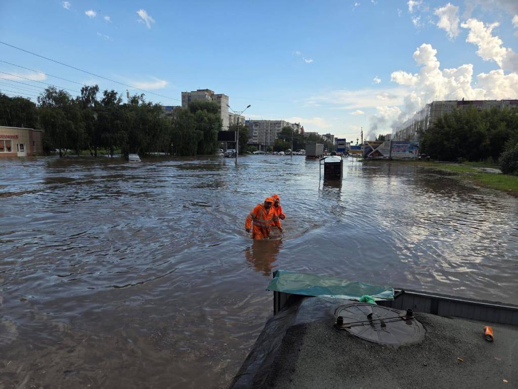 дождь затопил Барнаул Фото администрации города.jpg дождь затопил Барнаул Фото администрации города.jpg