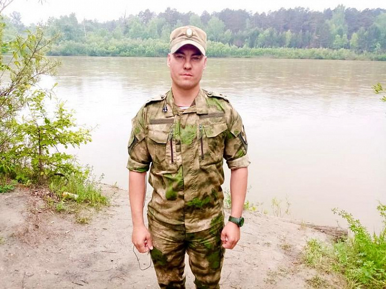 В Ангарске военнослужащий Росгвардии спас тонущую в реке девочку