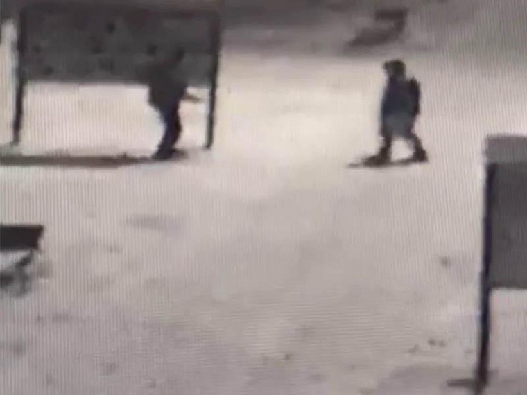 Выставку, посвящённую ветеранам Великой Отечественной войны, повредили в Зиме