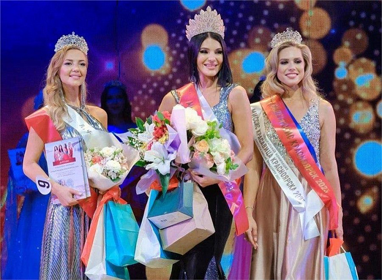 Победительницей конкурса красоты в Красноярске стала 39-летняя Виктория Моисеенко