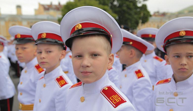 Педагоги бывшего авиаучилища будут учить суворовцев Иркутска