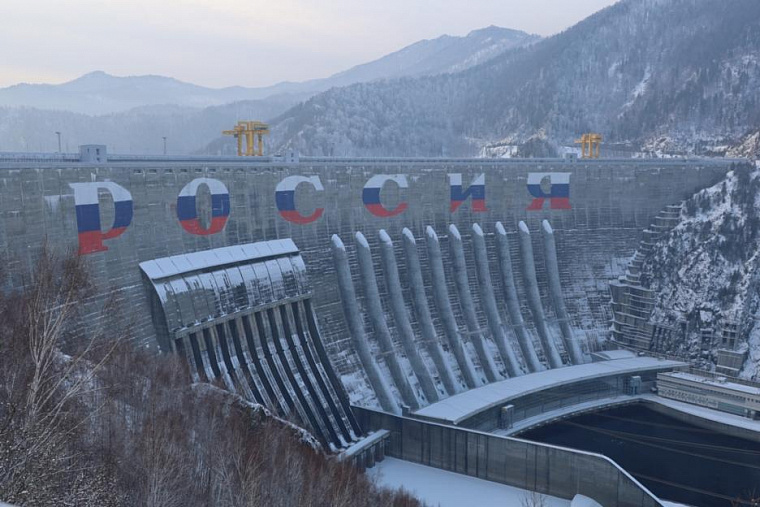 Саяно-Шушенское водохранилище снижают до минимально допустимого уровня