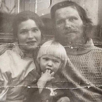 История отшельника Виктора Антипина, который ушел от людей построить свой мир, но погубил родных