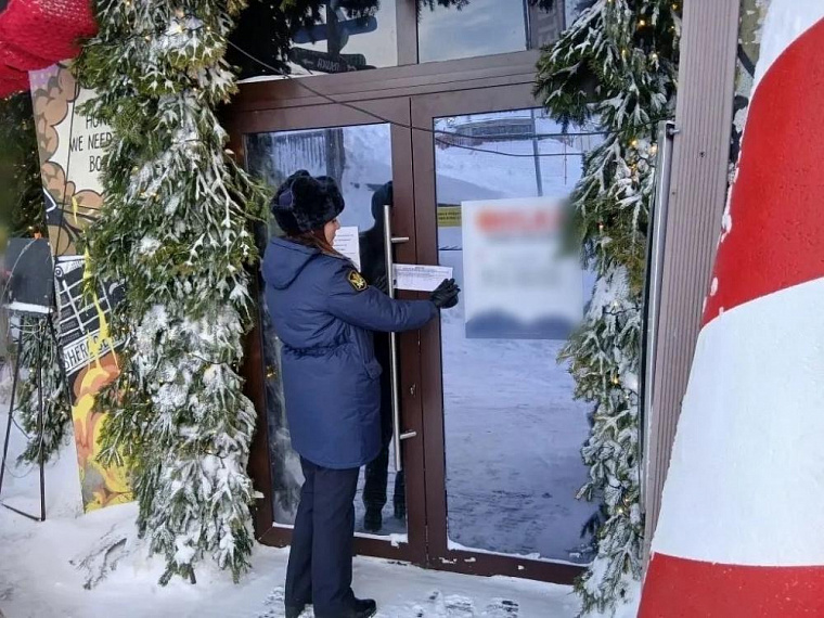 Проверка кафе "Грелка" в Шерегеше выявила массу заболеваний у персонала и санитарных нарушений