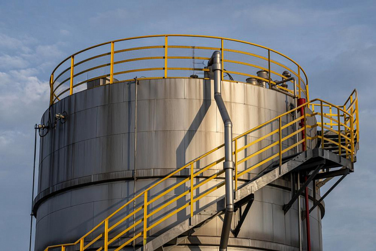 Новосибирские инженеры создали прибор для измерения нефти в резервуарах