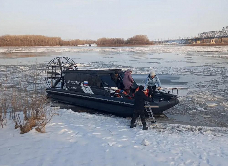 Аэролодку, соединяющую алтайский город Камень-на-Оби с 11 селами, планируют сделать платной 