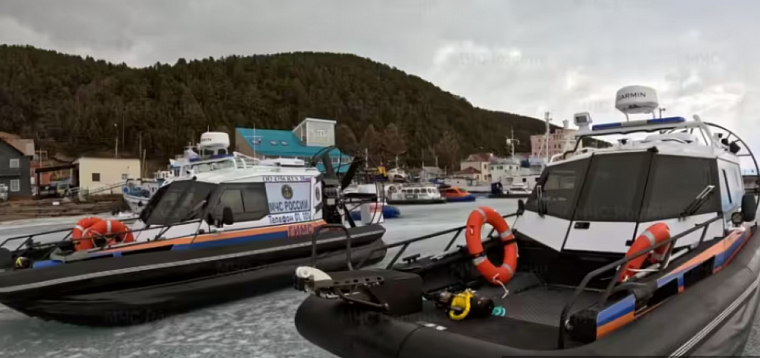 В Листвянке Иркутской области спустили на воду две современные аэролодки для спасателей МЧС