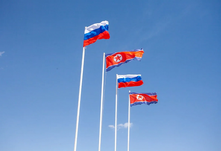 Россия и Северная Корея соединили пролёты первого в истории автомобильного моста через реку Туманную