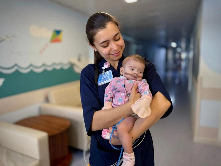 В Кузбассе кардиохирурги спасли четырёхмесячную девочку со сложным пороком сердца