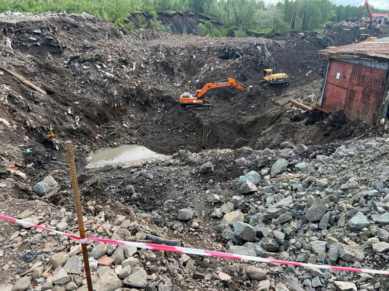 В Норильске пока не планируют возобновлять поиск женщины, погибшей почти год назад из-за провала грунта