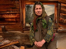 Отшельница Агафья Лыкова целый месяц отстреливалась от медведя, который взял в осаду её заимку