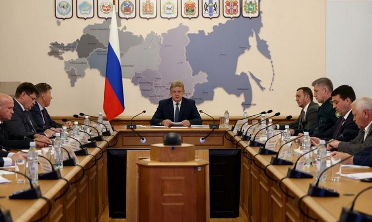 В Сибири собрана четверть урожая: полпред Президента РФ Анатолий Серышев оценил ход уборочной кампании 