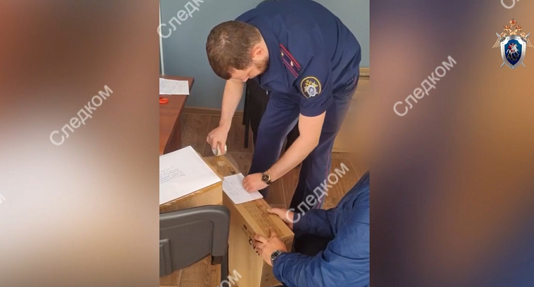 В Министерстве природы Красноярского края прошли обыски в рамках уголовного дела о гибели людей от медведей