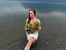 Екатерина Андреева искупалась в ледяном озере Лама на Таймыре