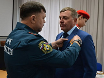 Мэра Бодайбо Евгения Юмашева наградили медалью МЧС за ликвидацию последствий коммунальной аварии
