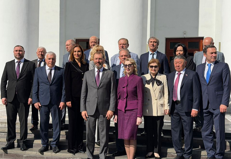 Парламенты Кабардино-Балкарии и Иркутской области впервые подписали соглашение о сотрудничестве