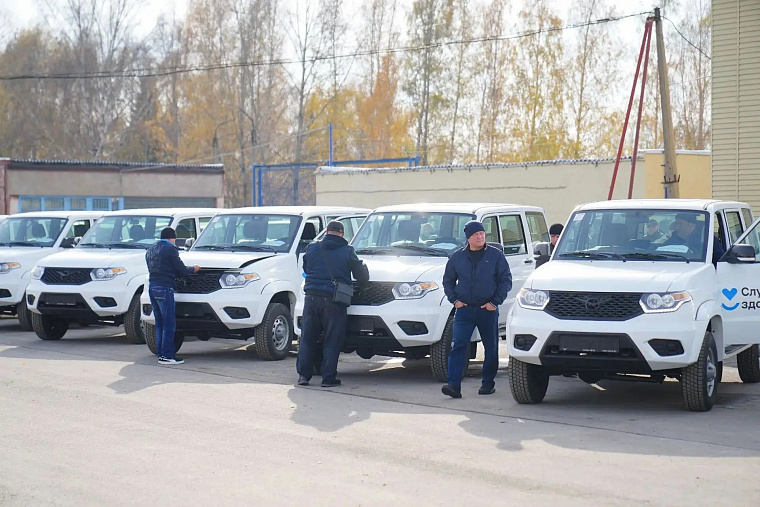 Больницы Кузбасса получили 59 новых автомобилей