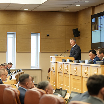 Иркутская область увеличит расходы на зарплаты бюджетников почти на 10 млрд рублей