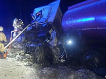 Разлив дизельного топлива из-за ДТП двух бензовозов произошел в Кузбассе: есть пострадавший