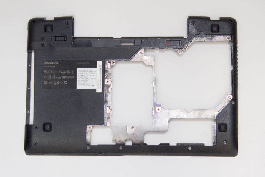 Нижняя часть корпуса (поддон) 60.4M424.004 для Lenovo IdeaPad Z570