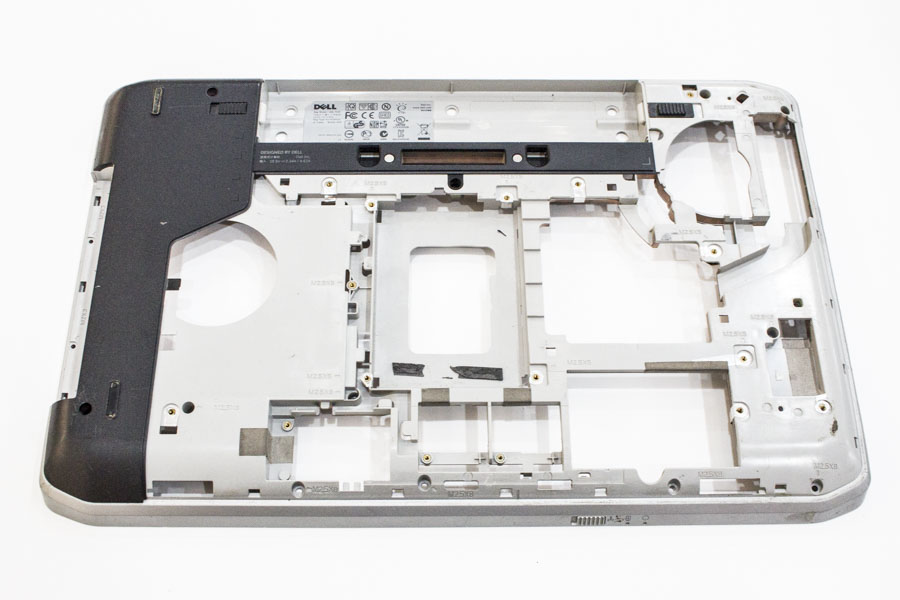 Нижняя часть корпуса (поддон) для DELL E5520 (P15F) 1A22J1700-GHC-G