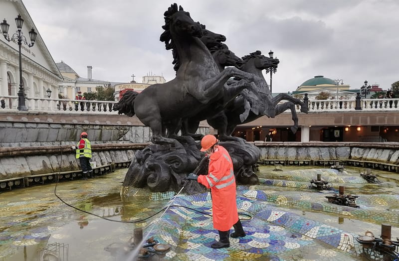 Московские фонтаны полностью подготовили к зиме