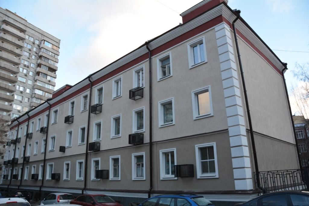 Завершен капремонт четырехэтажного жилого дома в Спасском тупике