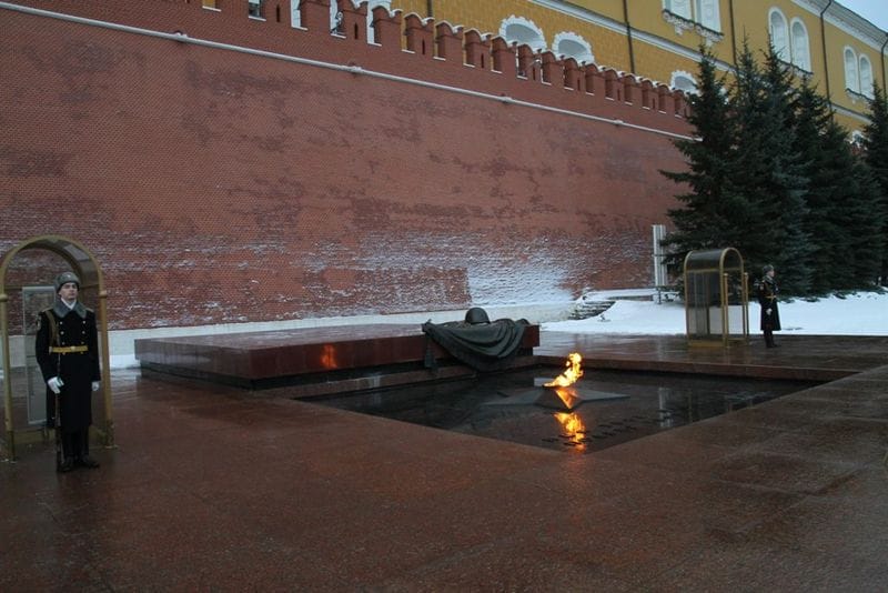 В Александровском саду пройдет профилактика Вечного огня