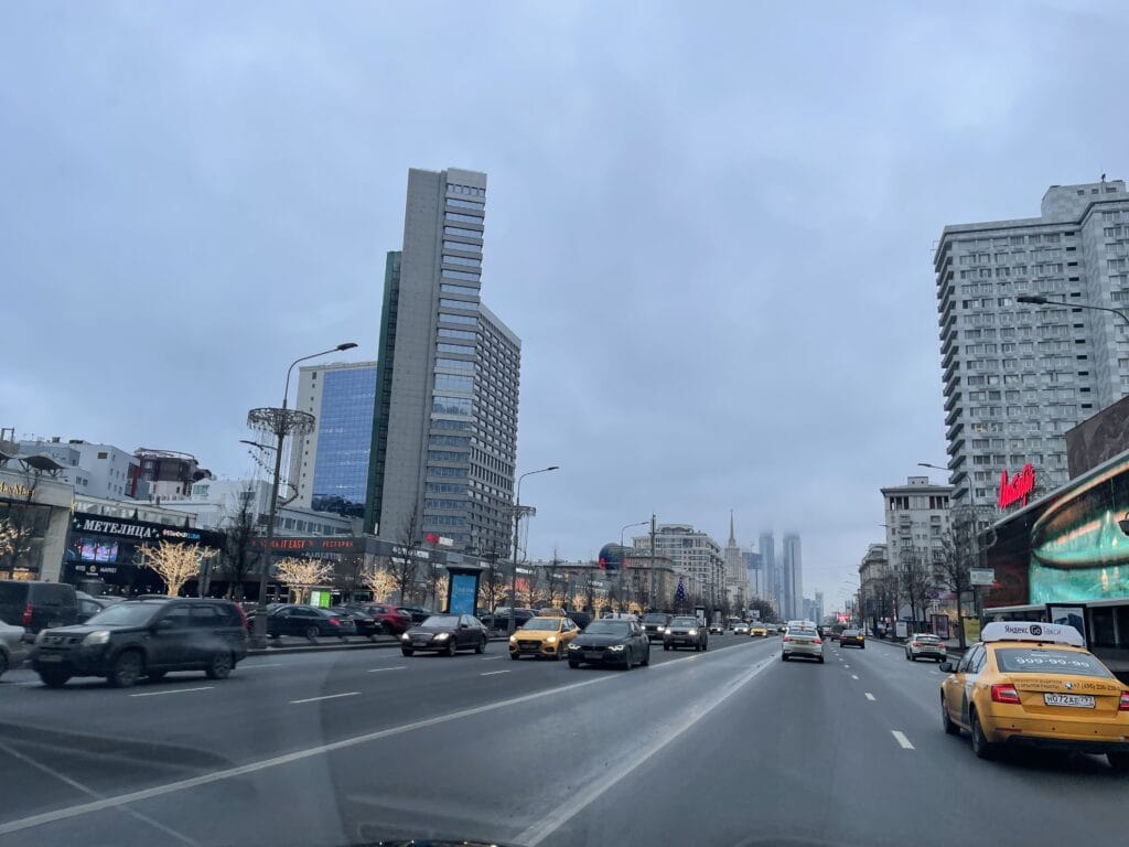 Арбат, дорога, машины, виды Москвы, Фото Наталия Бахарева