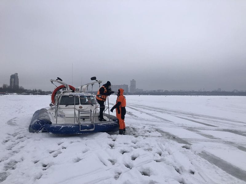 Водоемы Москвы находятся под особым контролем спасателей