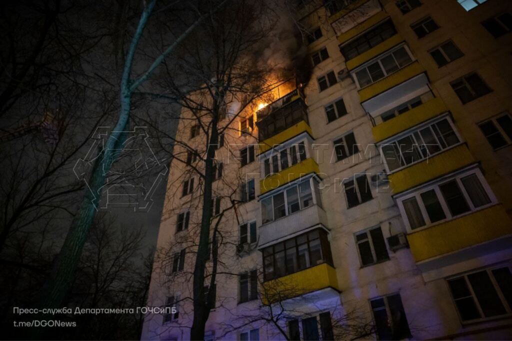 Во время пожара в Савеловском районе произошел взрыв