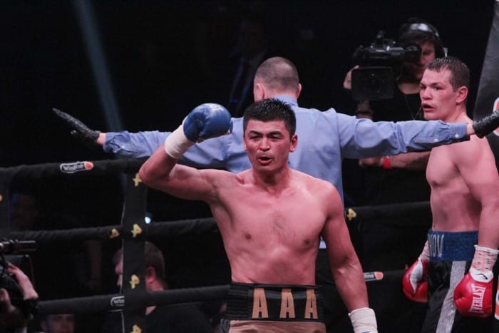 Чемпионский пояс «Бойцовского клуба РЕН ТВ» получил Азизбек Абдугофуров