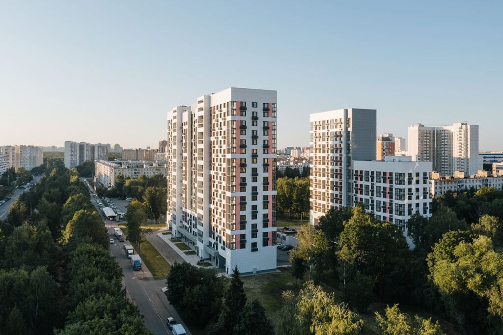 Около 800 человек переехали в первую новостройку по реновации в районе Северное Тушино