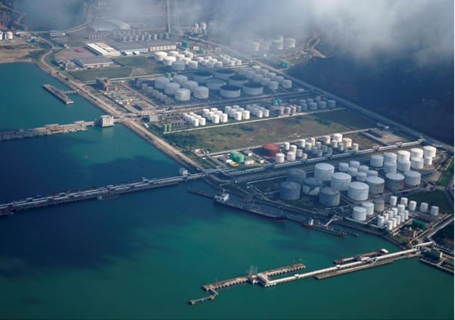 Россия третий месяц подряд остается крупнейшим поставщиком нефти в Китай