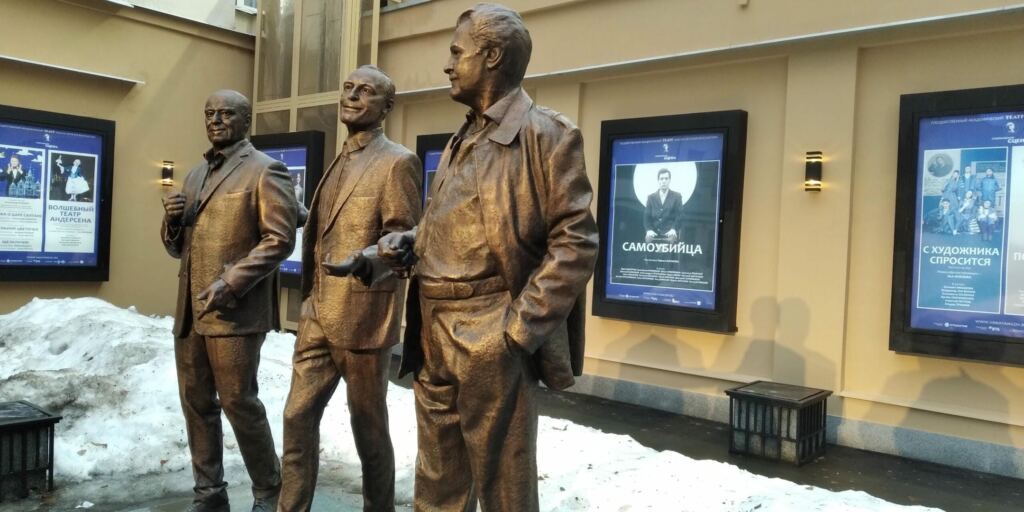 Спектакль с нелегкой судьбой в Театре Вахтангова